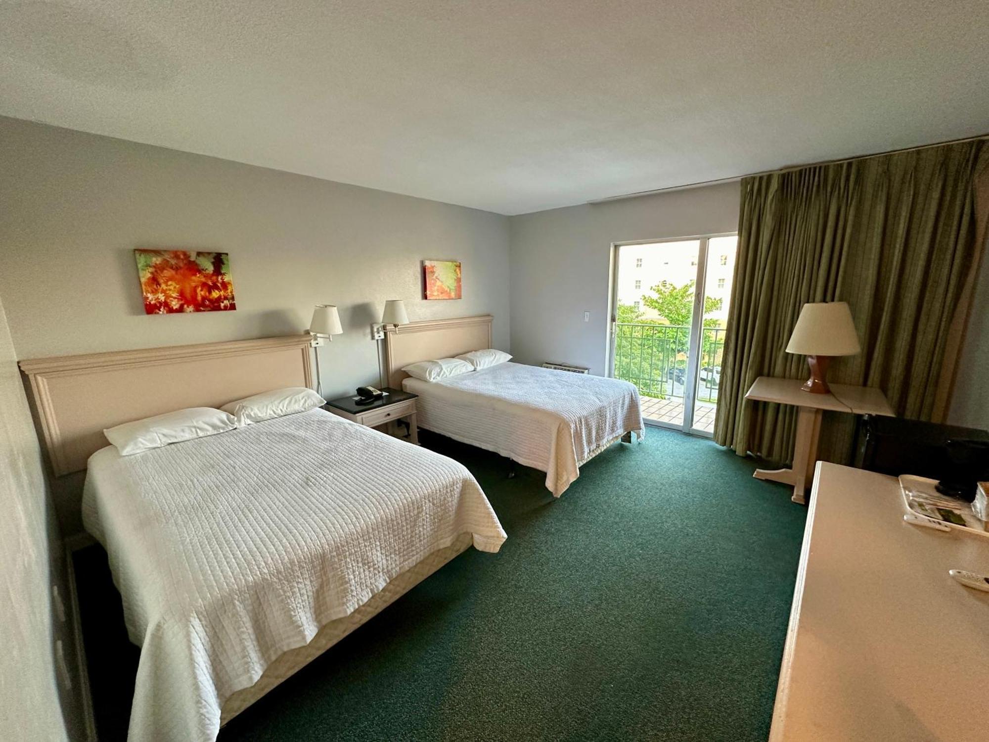 Hotel Chateaubleau Coral Gables Bagian luar foto