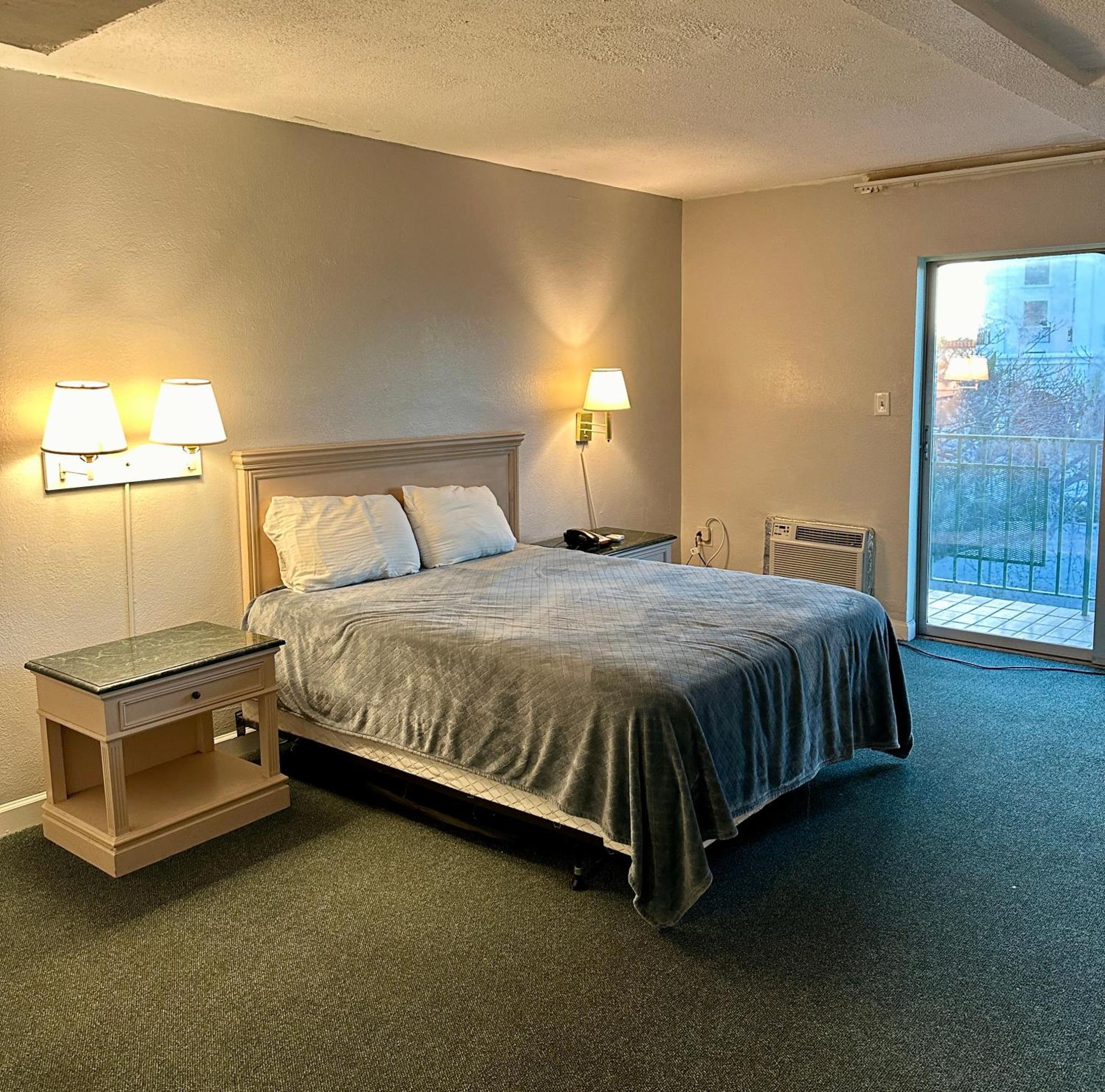 Hotel Chateaubleau Coral Gables Bagian luar foto